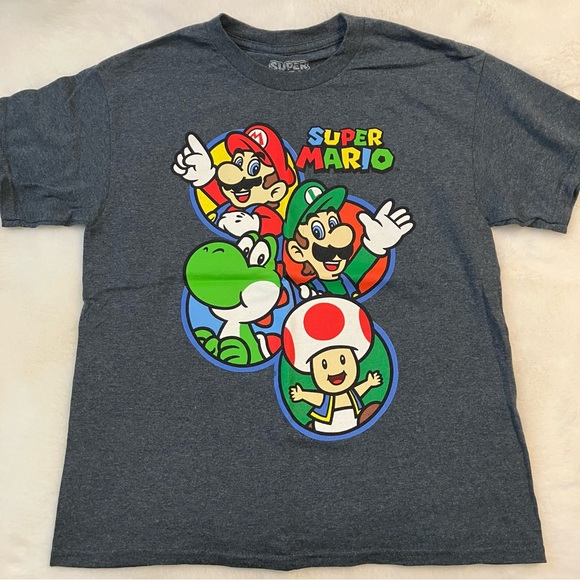 Super Mario T-Shirt - Picture 1 of 5